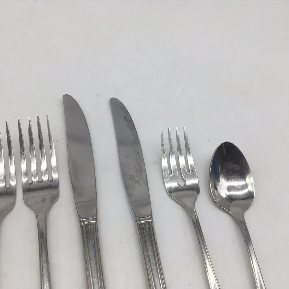 1881 Rogers Oneida BITTERSWEET REPOSE Set Of 8 Dinner Forks Teaspoon Knife Salad